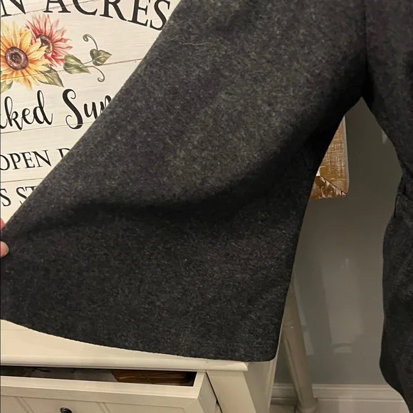 Doe & Rae Charcoal Gray Tunic with Belt from dry goods - Picture 4 of 7